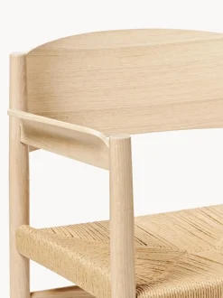 Silla artesanal de madera y mimbre con reposabrazos Nestor