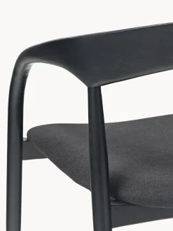 Silla con reposabrazos de madera de fresno y asiento tapizado Camille