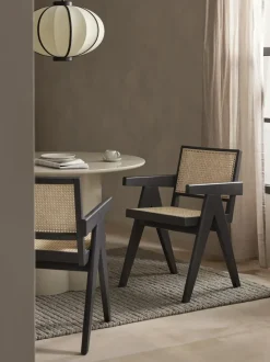 Silla con repozabrazos de tejido vienés Sissi