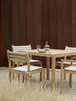 Silla de jardín apilable de madera de teca AH501