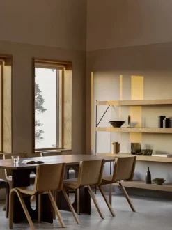 Silla de madera con asiento acolchado Ready