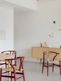 Silla de madera con asiento de tejido Ch24 Wishbone Chair