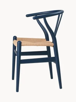 Silla de madera con asiento tejido a mano CH24