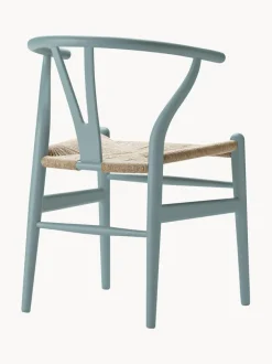 Silla de madera con asiento tejido a mano CH24