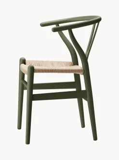 Silla de madera con asiento tejido a mano CH24