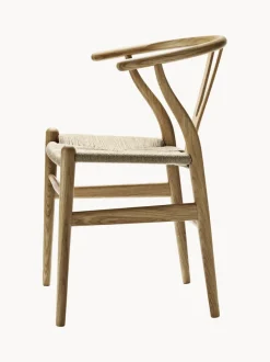 Silla de madera con asiento tejido a mano CH24