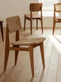 Silla de madera de nogal con asiento trenzado C-Chair