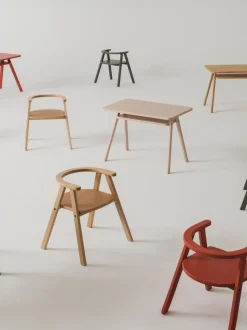 Silla infantil de madera de roble Growing Green