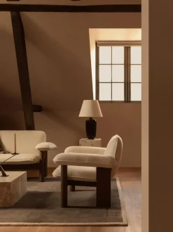 Sillón de lana y madera de roble Brasilia