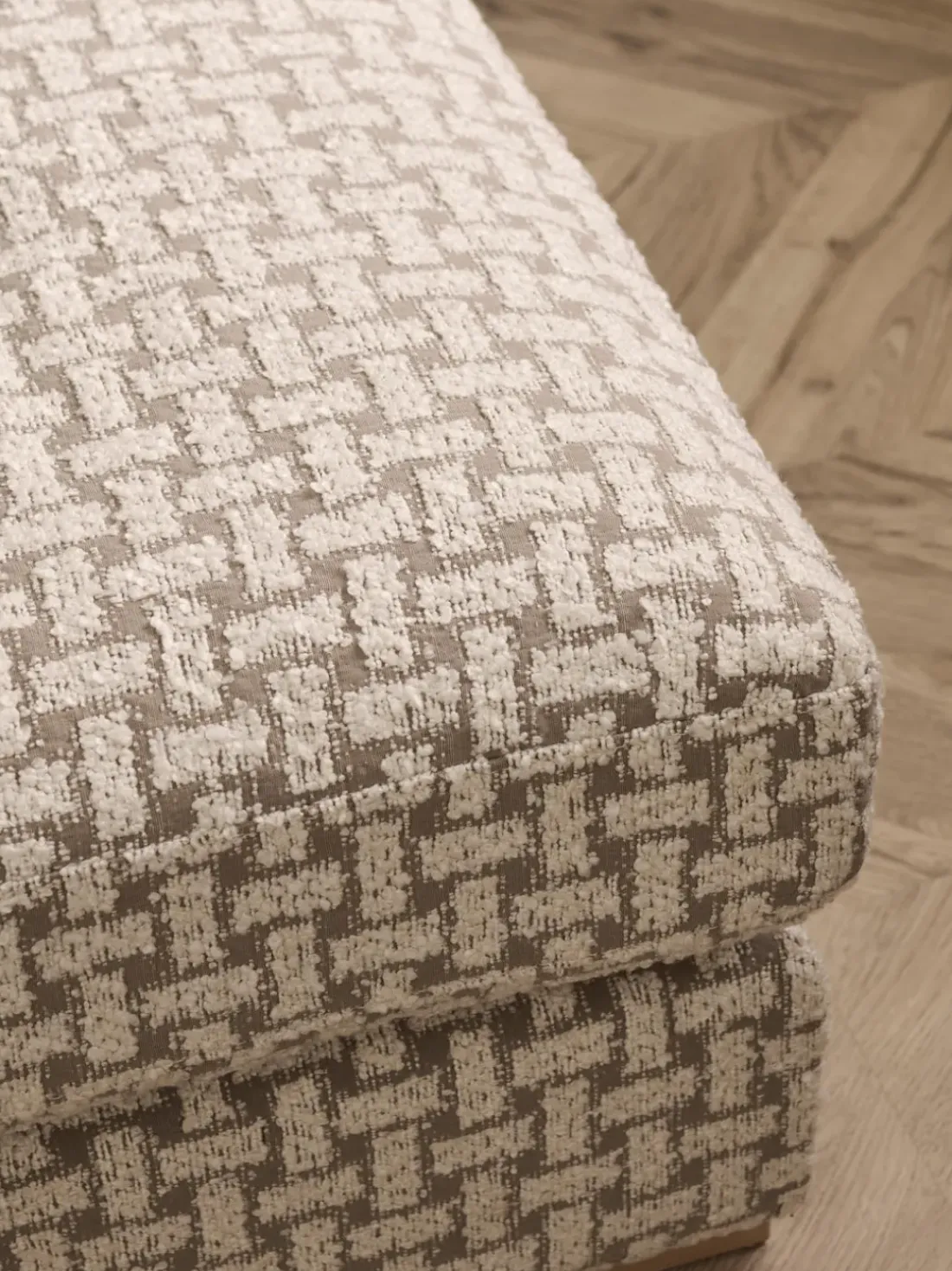 Sillón en tejido bouclé Stories
