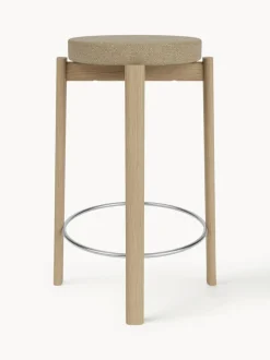 Taburete de madera de roble en tejido bouclé Passage
