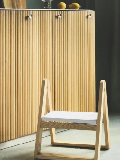 Taburete plegable de madera de fresno Reech