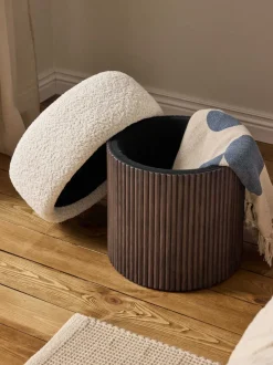 Taburete tapizado en tejido borreguillo bouclé con espacio de almacenamiento Nala
