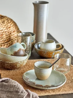 Taza artesanal con esmalte Paula