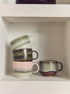 Taza artesanal con esmalte reactivo 70's