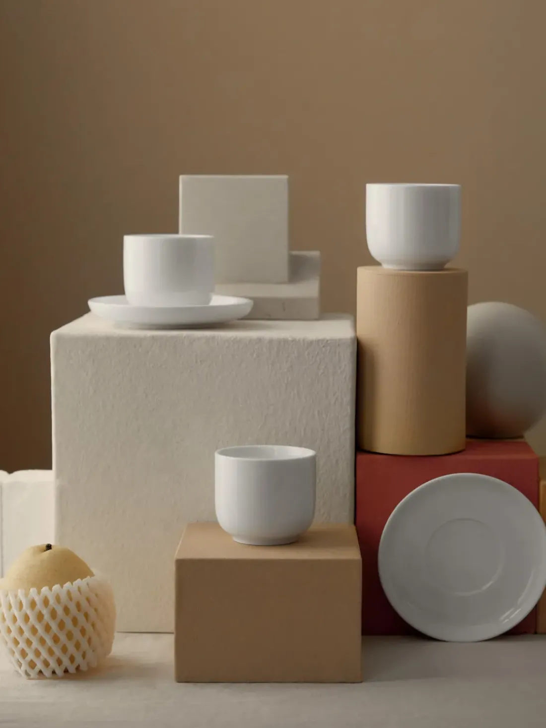 Tazas de café espresso de porcelana con platitos Nessa, 4 uds.