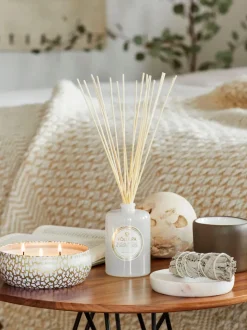 Vela perfumada artesanal de tres mechas Maison Blanc (eucalipto, cardamomo, salvia y corteza de hinoki)