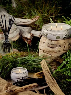 Vela perfumada artesanal de tres mechas Japonica Collection (Santal, vainilla Bourbon francesa y oud)