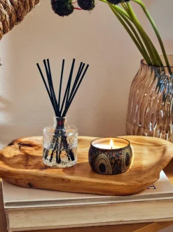 Vela perfumada artesanal Japonica Collection (resina de ámbar, sándalo, cedro y orquídea de vainilla)
