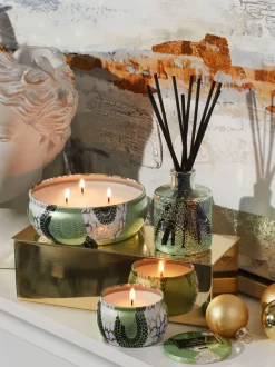 Vela perfumada artesanal Japonica Collection (ciprés, bayas de enebro, hojas de menta y madera)