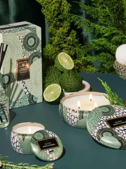 Vela perfumada artesanal Japonica Collection (ciprés, bayas de enebro, hojas de menta y madera)
