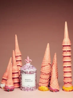 Vela perfumada artesanal Paris (lavanda, madera de cedro y pachulí)