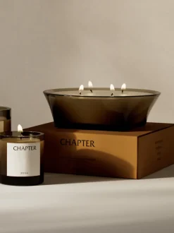 Vela perfumada de cuatro mechas Olfacte Chapter (piel de limón, pachulí y cardamomo)