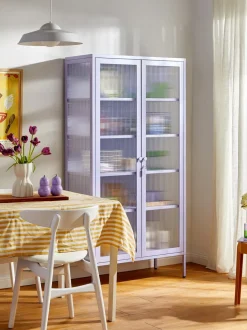 Vitrina de metal con cristal acanalado The Collector