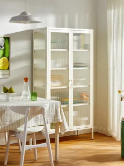 Vitrina de metal con cristal acanalado The Collector