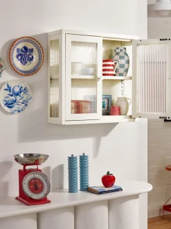 Vitrina de pared The Kit