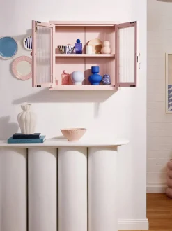 Vitrina de pared The Kit