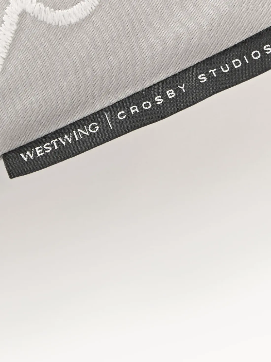 Westwing | Crosby Studios, funda nórdica de algodón con bordado Jouy